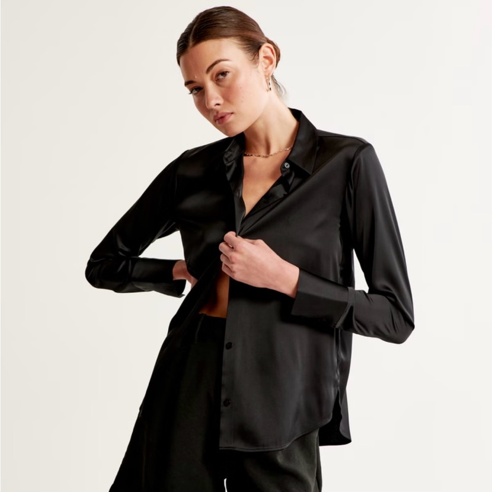 Abercrombie & Fitch Long-Sleeve Satin Button-Up Shirt - Picture 4 of 13